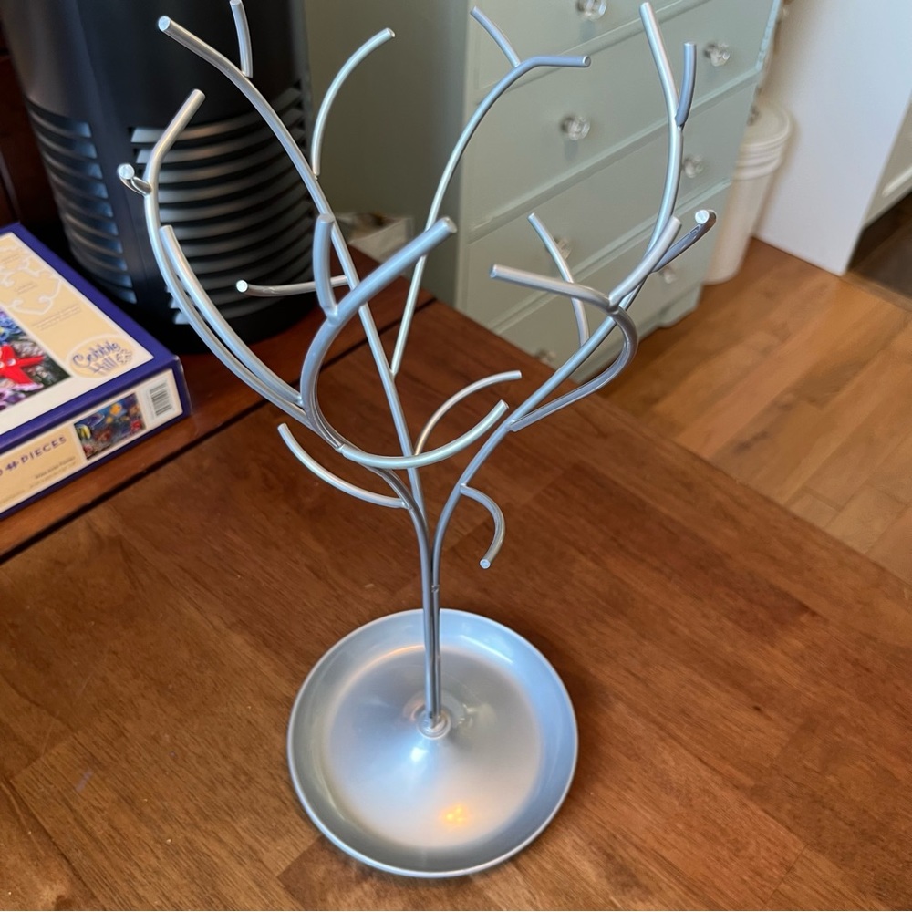 Umbra silver-painted metal jewellery "tree" for storage and display 16" tall